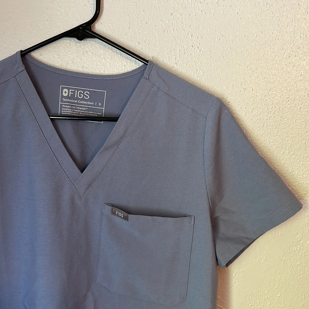 FIGS Technical Collection Scrub Set - Picture 2 of 8